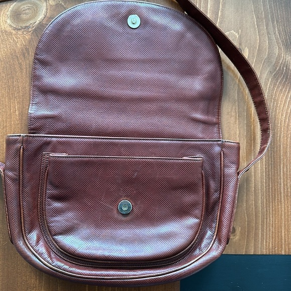 Vintage Bottega Veneta burgundy crossbody bag - Picture 7 of 7